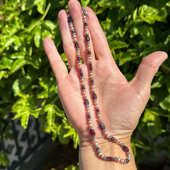 Beaded necklace dark ruby - Picture 4 of 4